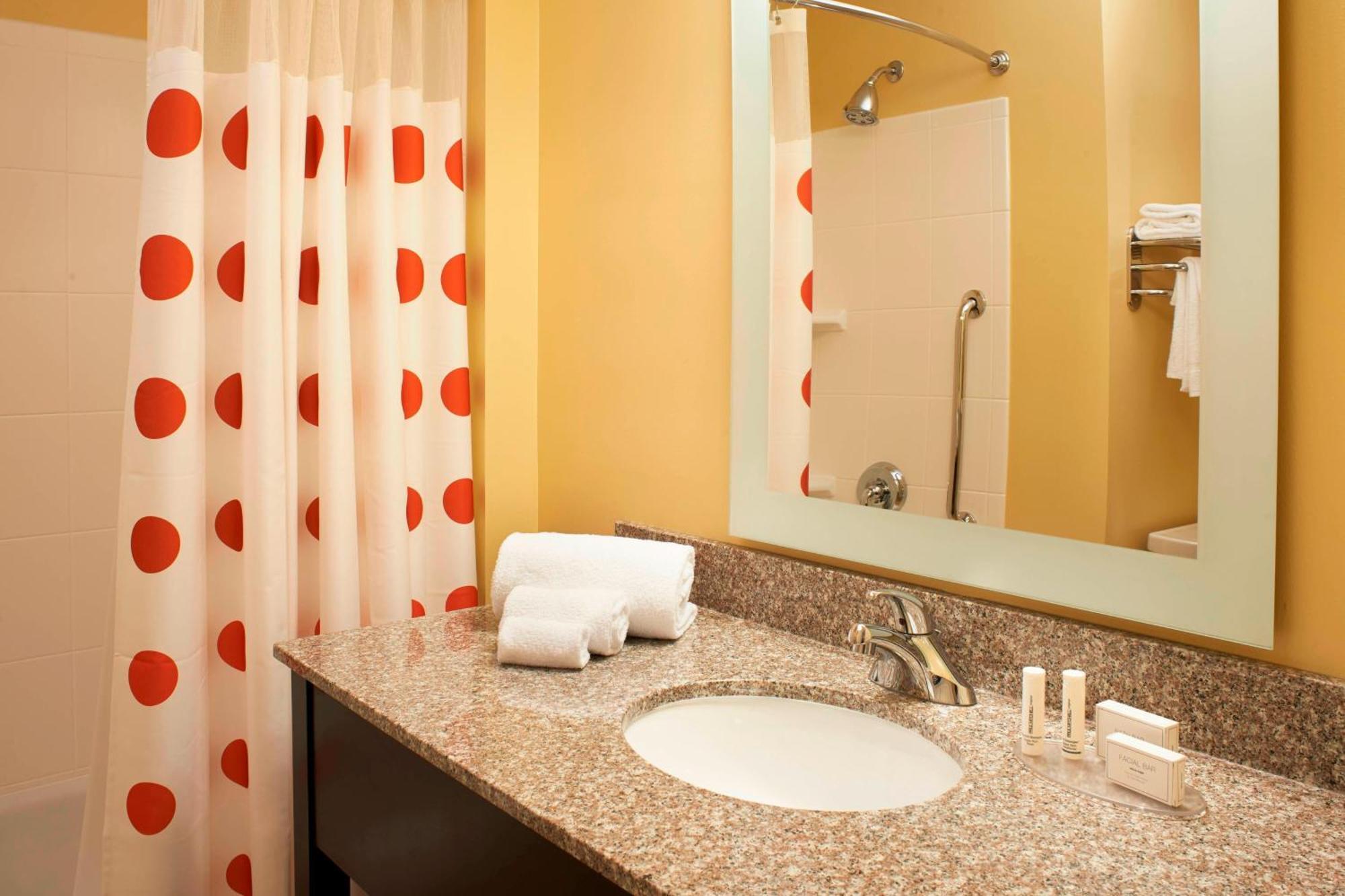 Towneplace Suites By Marriott Saginaw Esterno foto