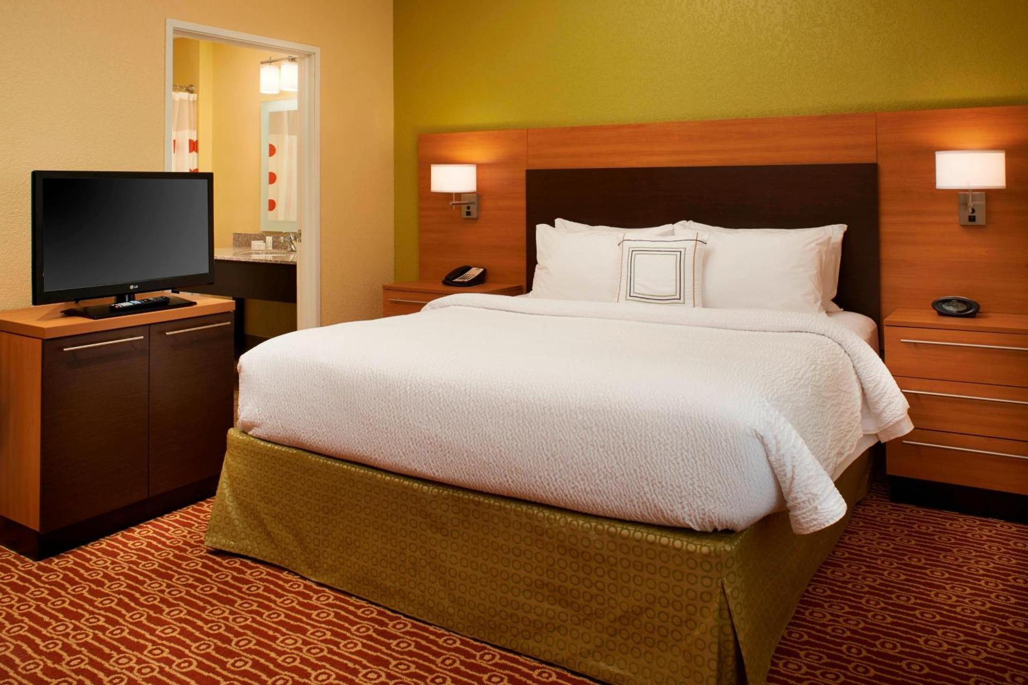 Towneplace Suites By Marriott Saginaw Esterno foto